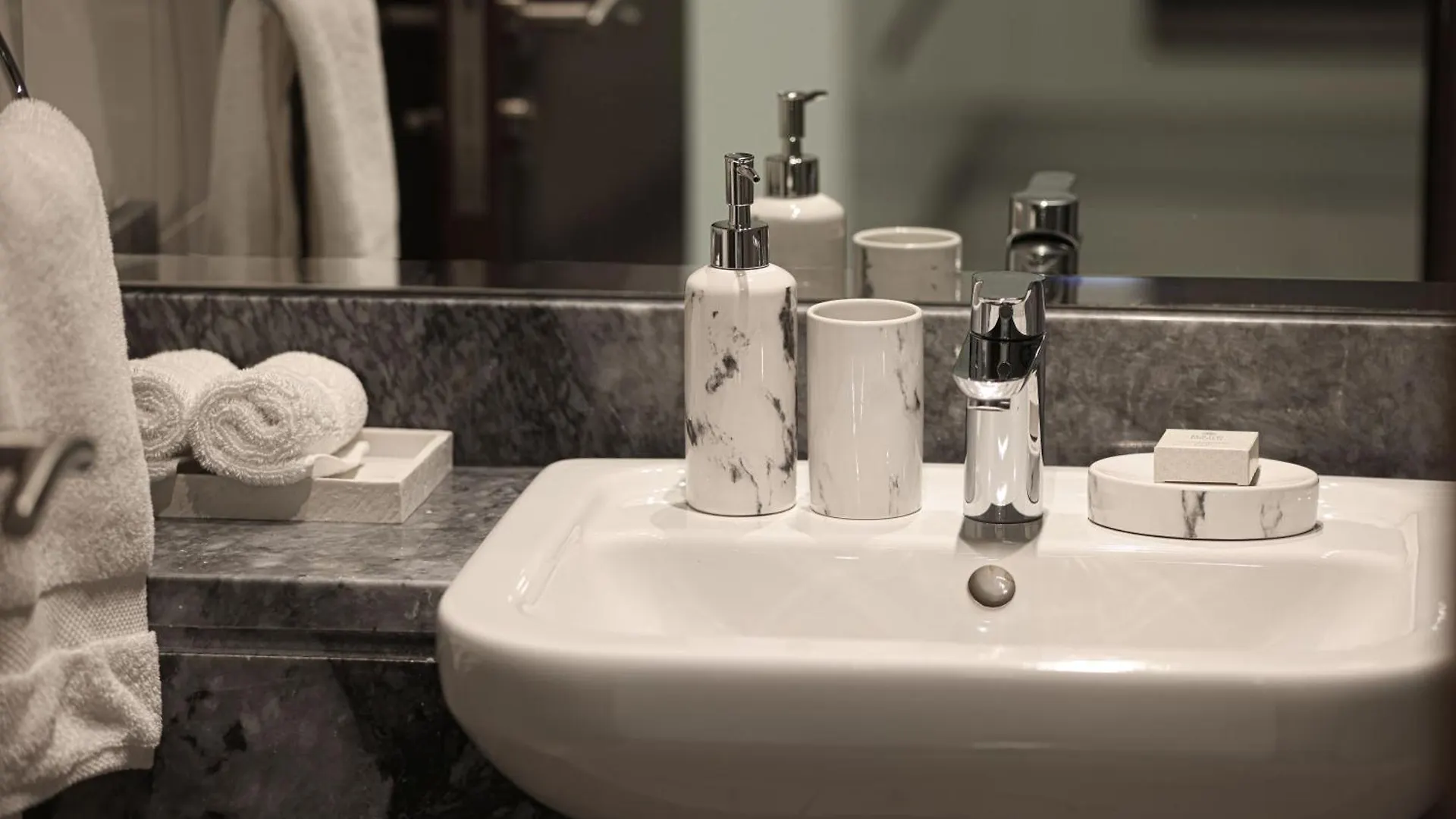 Visionary Vista: 2Br Al Habtoor City Dubai